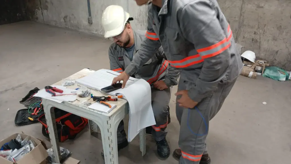 comissionamento de painéis elétricos