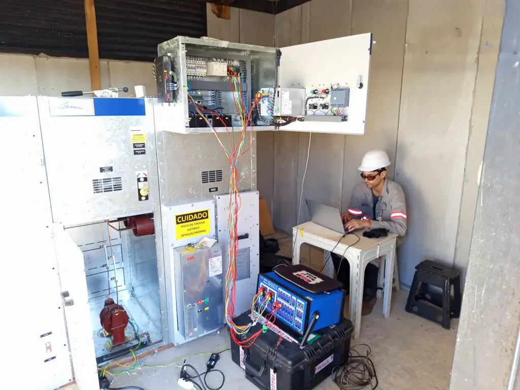 teste de atuação de relés elétricos