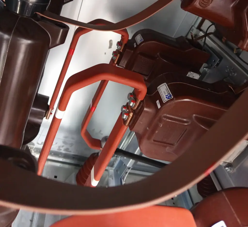 testes elétricos em TC TP